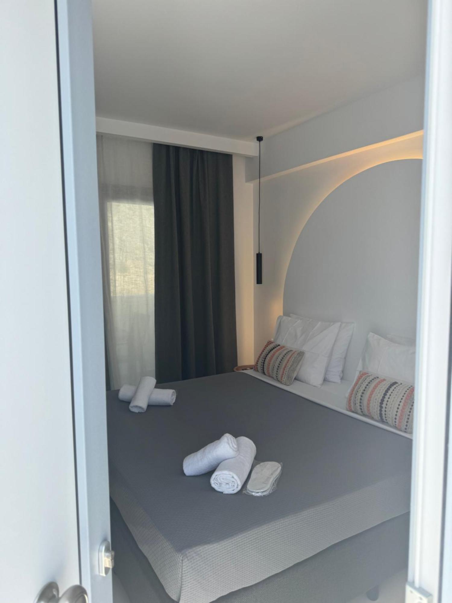 Aparthotel Angelo Estate Santorini à Períssa Extérieur photo